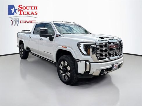 Used 2024 GMC Sierra 2500 Denali w/ Denali Reserve Package AWD/4WD image 1