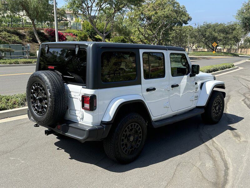 Used 2019 Jeep Wrangler Unlimited Sahara AWD/4WD image 9