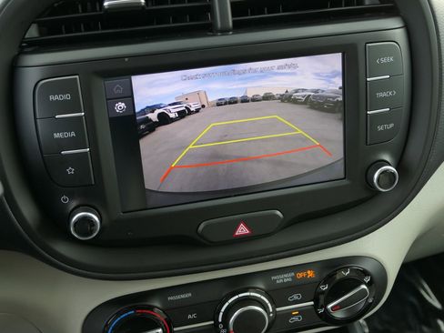 Used 2023 Kia Soul LX image 19