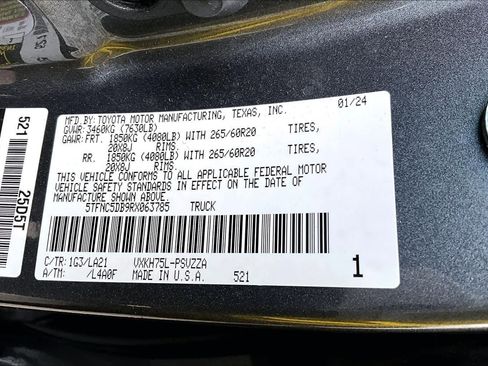 Used 2024 Toyota Tundra Platinum AWD/4WD image 34