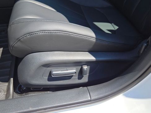 New 2025 Acura Integra Base image 19