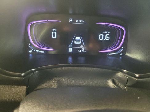 Used 2025 Kia Soul LX w/ LX Technology Package FWD image 23