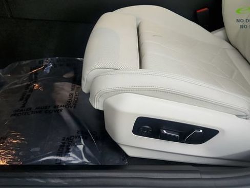 Used 2024 BMW i5 eDrive40i w/ Executive Package RWD image 45