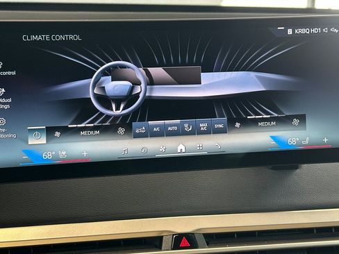 Used 2024 BMW iX xDrive50 w/ Sport Package AWD/4WD image 28