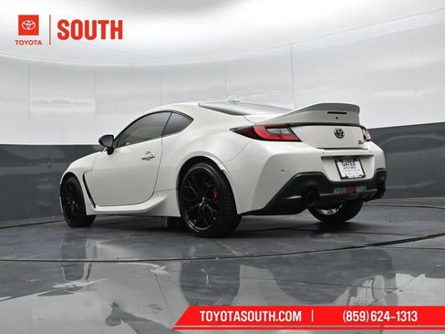 Used 2025 Toyota GR86 Premium w/ Performance Package RWD image 37