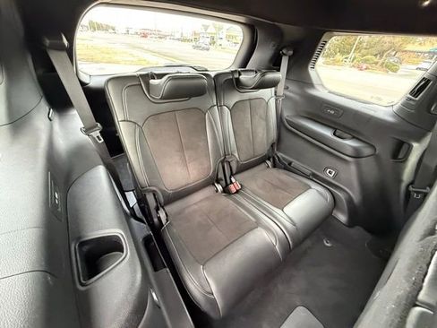 Used 2024 Jeep Grand Cherokee L Laredo image 14