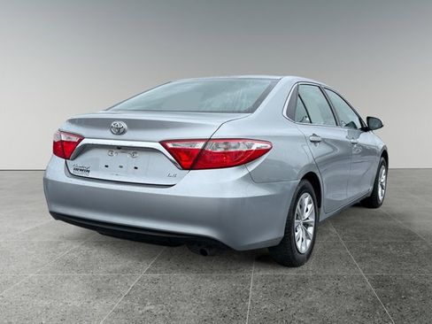 Used 2016 Toyota Camry LE FWD image 6