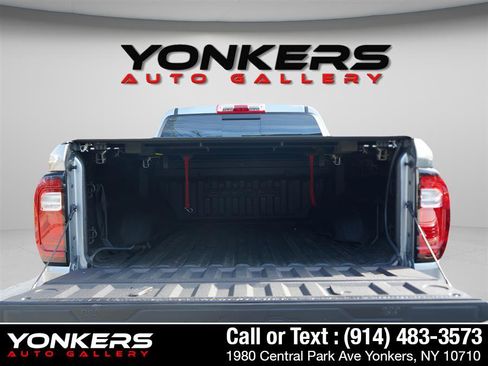 Used 2024 GMC Canyon AT4X image 22