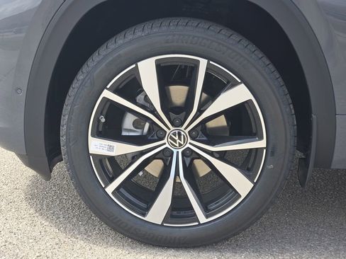 New 2026 Volkswagen Atlas Cross Sport SEL Premium R-Line image 10