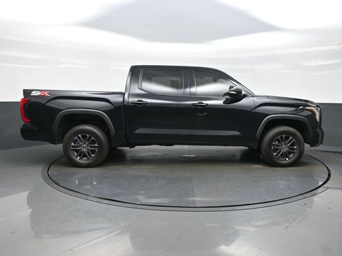 Used 2023 Toyota Tundra SR5 w/ SR5 Convenience Package AWD/4WD image 7