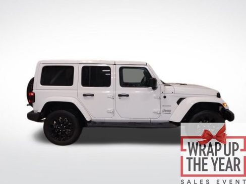 Used 2022 Jeep Wrangler Unlimited Sahara w/ Cold Weather Group image 30
