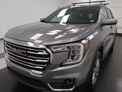 Used 2023 GMC Terrain SLT w/ Tech Package AWD/4WD image 15