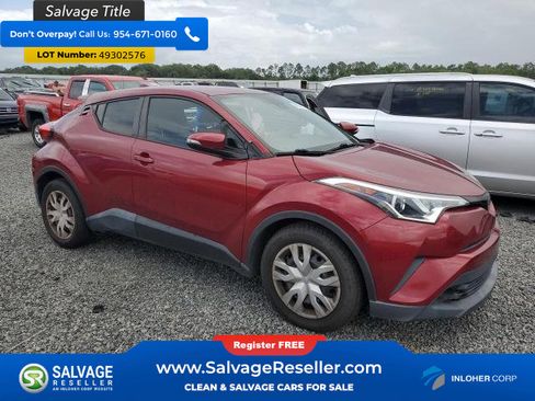 Used 2019 Toyota C-HR LE image 5