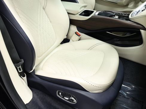 Used 2021 Aston Martin DBX AWD/4WD image 80