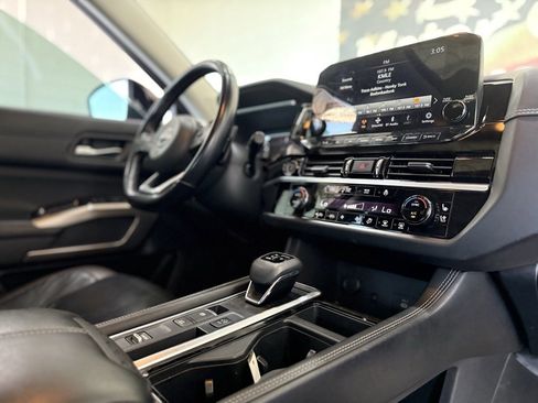 Used 2022 Nissan Pathfinder Platinum w/ Cargo Package image 53