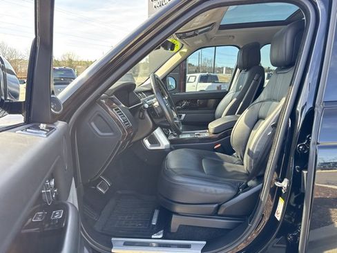 Used 2020 Land Rover Range Rover HSE image 19