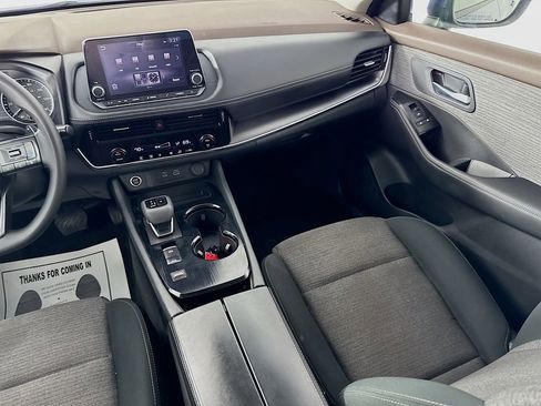 Used 2023 Nissan Rogue SV image 28