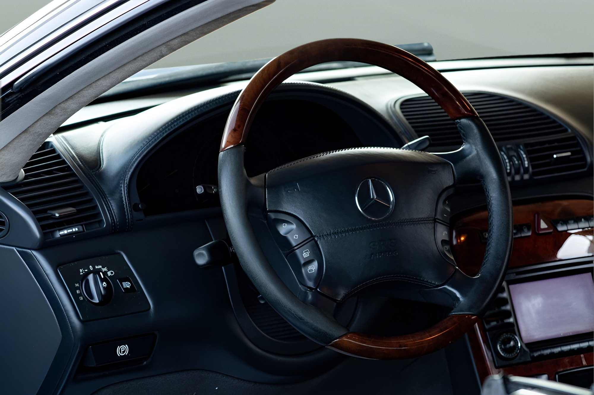 Used 2003 Mercedes-Benz CL 600 image 12