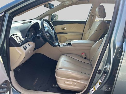 Used 2009 Toyota Venza FWD image 11