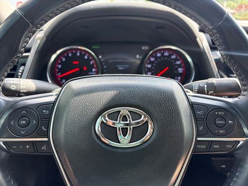 Used 2020 Toyota Camry XSE FWD image 17