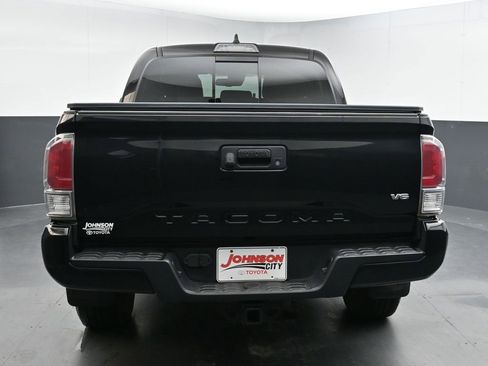 Used 2020 Toyota Tacoma TRD Sport image 7