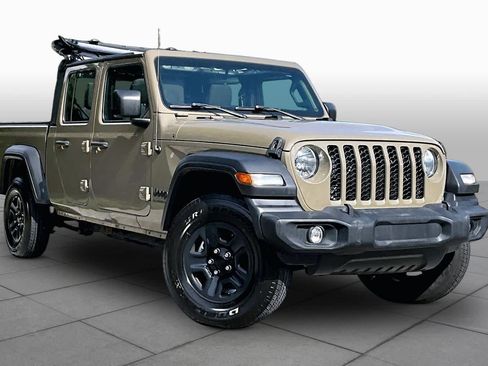 Used 2020 Jeep Gladiator Sport AWD/4WD image 3