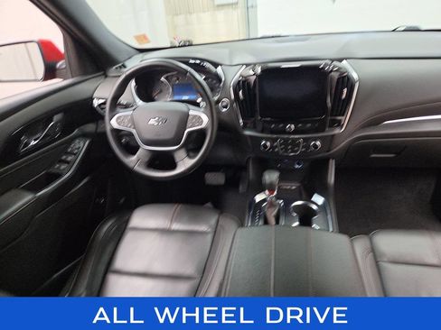 Used 2023 Chevrolet Traverse RS AWD/4WD image 14