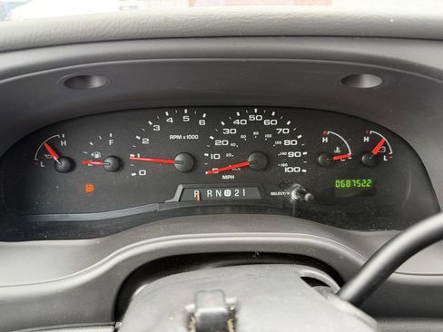 Used 2004 Ford E-350 and Econoline 350 Extended Super Duty image 26