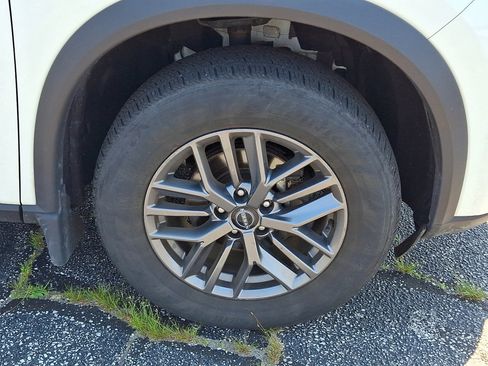 Used 2023 Nissan Rogue S AWD/4WD image 9