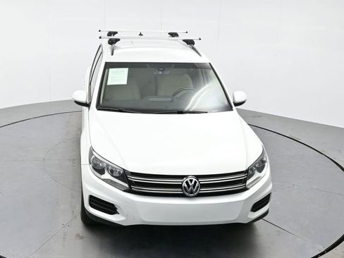 Used 2017 Volkswagen Tiguan S image 31