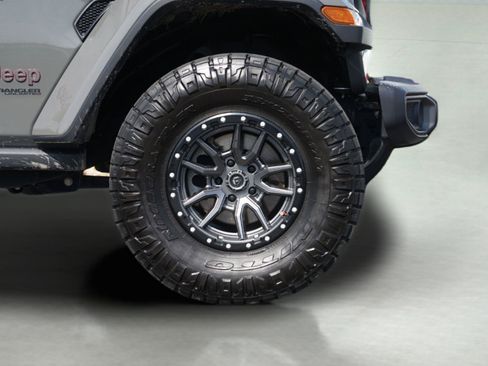 Used 2019 Jeep Wrangler Unlimited Rubicon AWD/4WD image 4