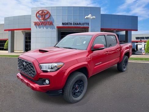 Used 2022 Toyota Tacoma TRD Sport w/ Technology Package image 6