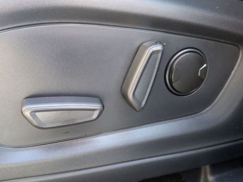 New 2025 Ford Explorer Active image 18