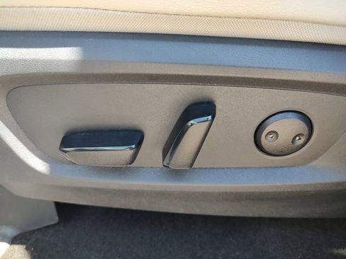 Used 2025 Nissan Pathfinder SL image 26