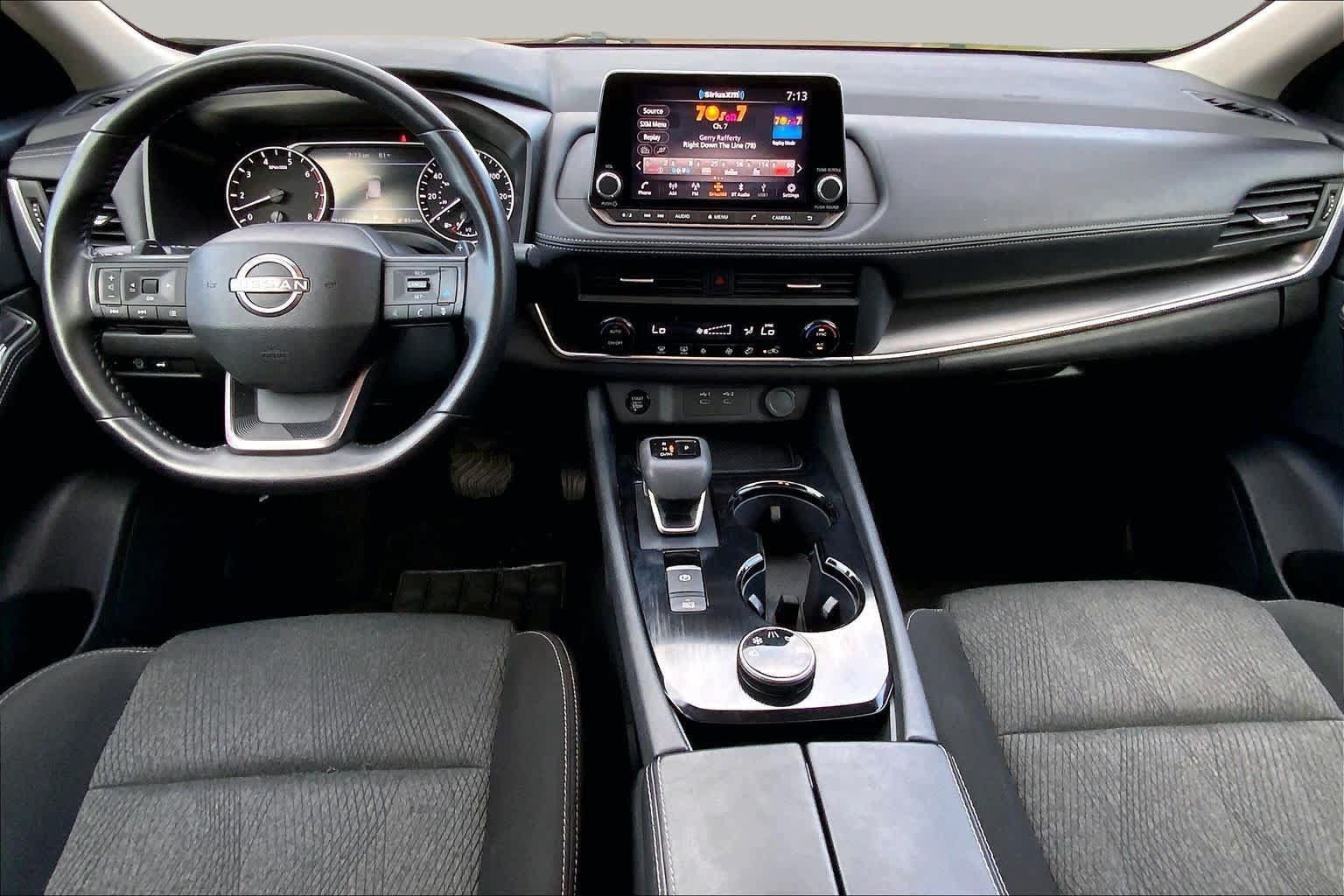 Used 2025 Nissan Rogue SV AWD/4WD image 15
