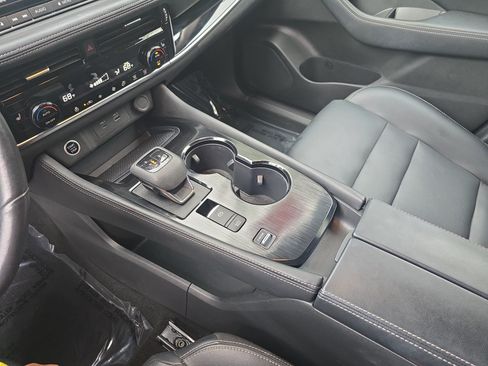 Certified 2023 Nissan Rogue SL FWD image 25