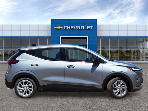 New 2027 Chevrolet Bolt LT w/ Comfort Package FWD image 4