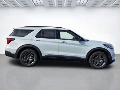 New 2026 Ford Explorer ST-Line w/ ST-Line Street Pack
