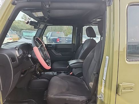 Used 2013 Jeep Wrangler Unlimited Sport image 16