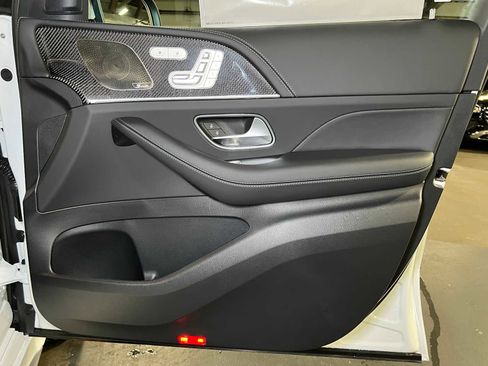 New 2026 Mercedes-Benz GLE 63 AMG S image 10