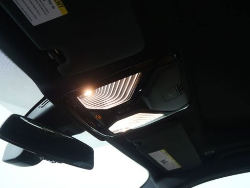 New 2026 BMW 330i Sedan w/ M Sport Package image 20