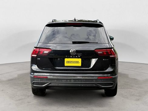 Used 2022 Volkswagen Tiguan SE AWD/4WD image 6