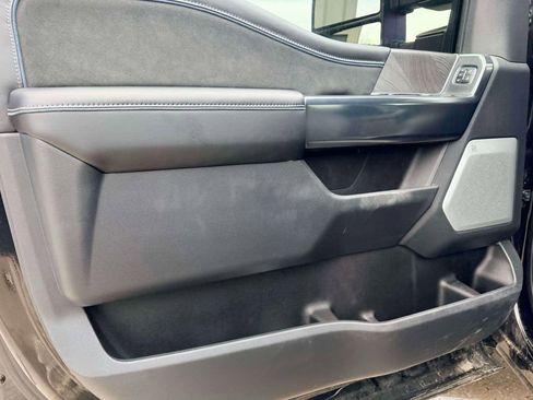 Used 2025 Ford F250 Platinum image 13