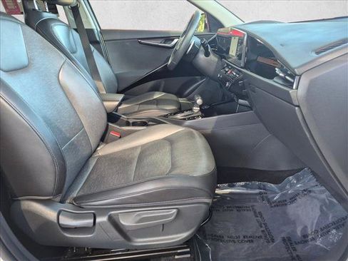 Used 2023 Kia Niro FWD image 22