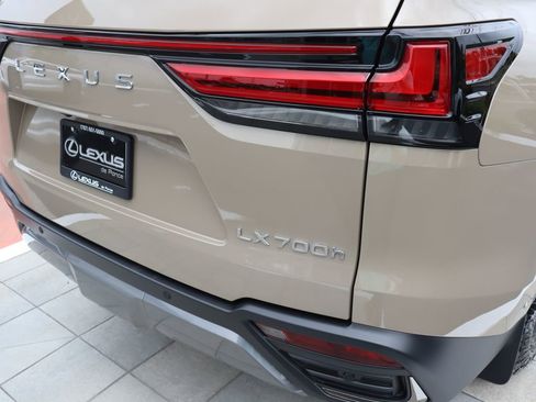 New 2026 Lexus LX 700h Overtrail image 21