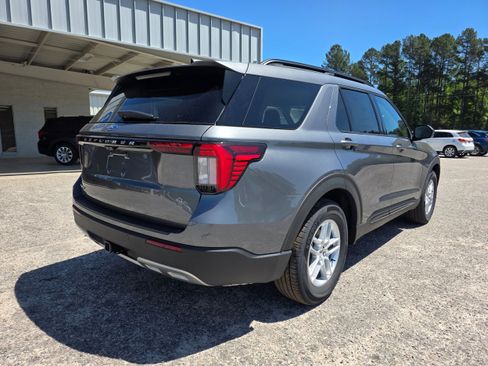 New 2026 Ford Explorer Active w/ Active Comfort Package image 4