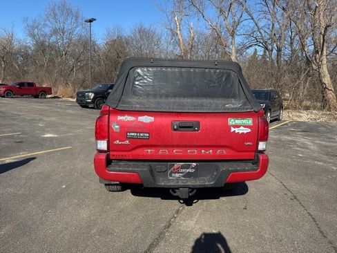 Used 2016 Toyota Tacoma SR w/ Towing Package image 6