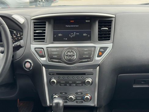 Used 2017 Nissan Pathfinder SL FWD image 17