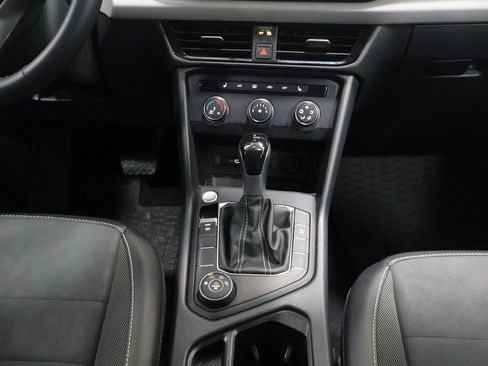 Used 2022 Volkswagen Taos SE image 20