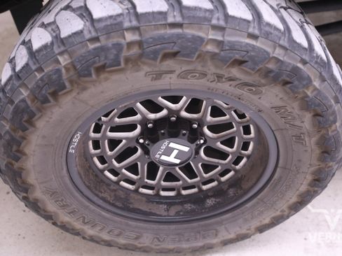 Used 2023 Ford F250 Lariat w/ Chrome Package image 10